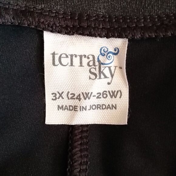 Terra & Sky shiny black leggings - Picture 8 of 16